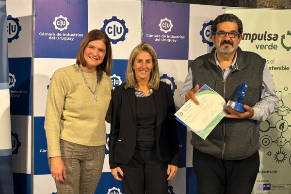 2f504f11-70cf-46c0-99fb-61bb302ca16d